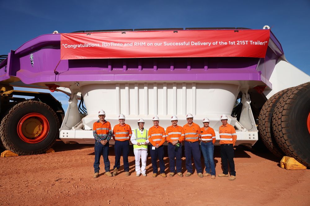 子公司永兴集团yx06重机成功交付力拓215吨自卸式矿车车斗 助力客户优化铝土矿运载(图1)