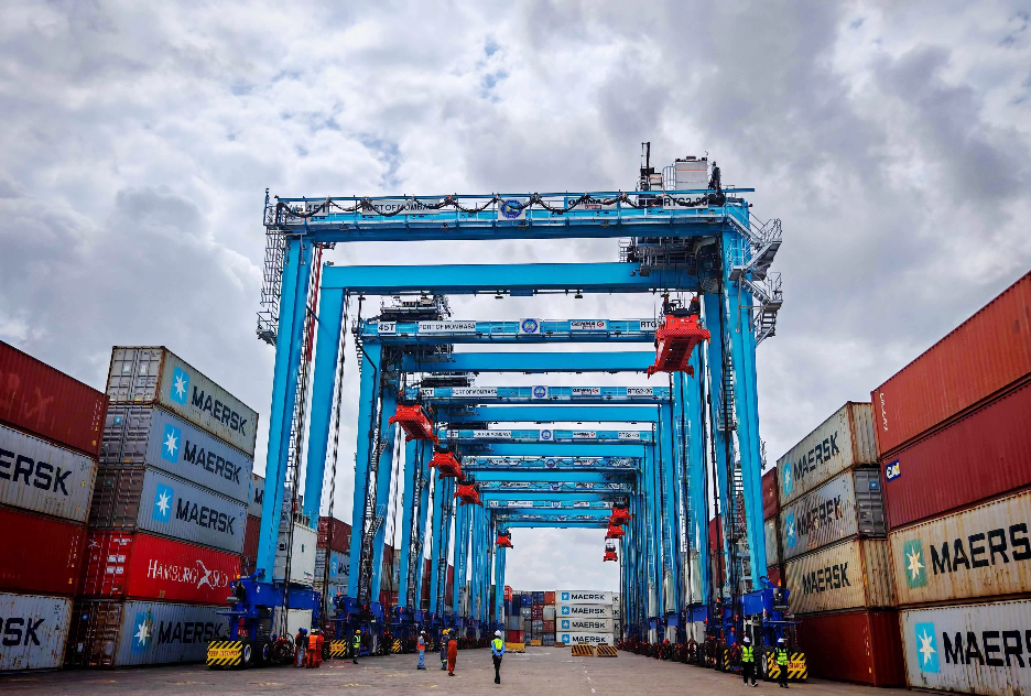 GENMA 10台45吨混动RTG交付东非客户，卓越履约能力持续赢得客户信赖(图2)